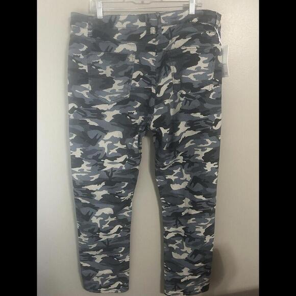 Camouflage Stretch Pants w Front Zipper Closure, Blue, Beige,Black ,Size 40 - Picture 2 of 8